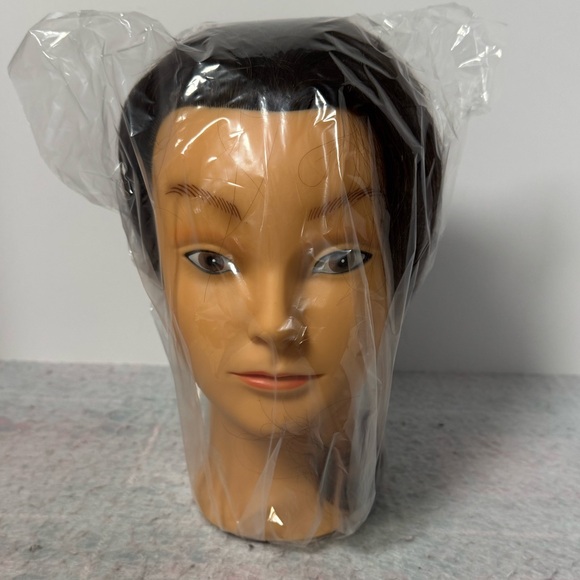 Marianna Cosmetology Manikin Head Ms. Kim - Picture 1 of 5